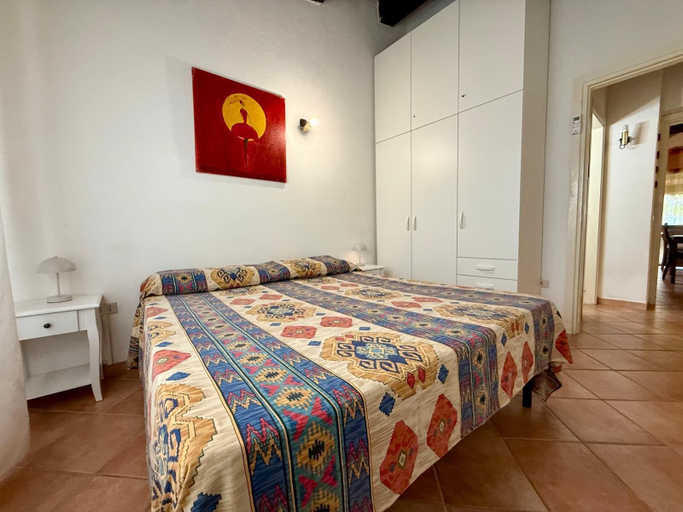 Room 2, Appartamento Cala D'Ambra 43, Nuoro