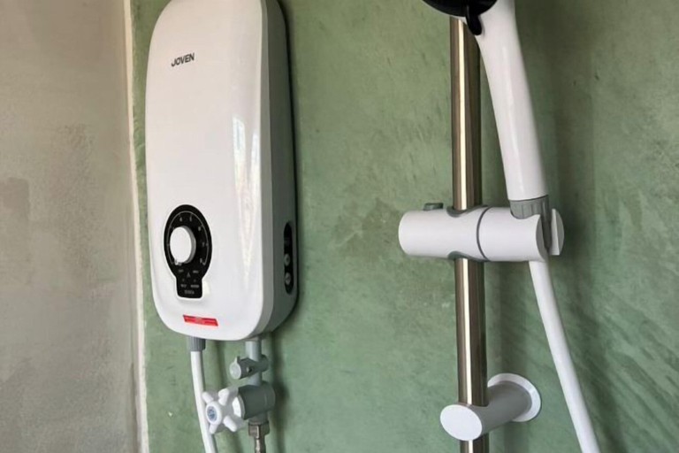 Hand-held showerhead, Carnarvon 73, Penang Island