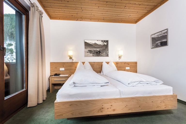 Room 4, Pension Margarete, Zell am See