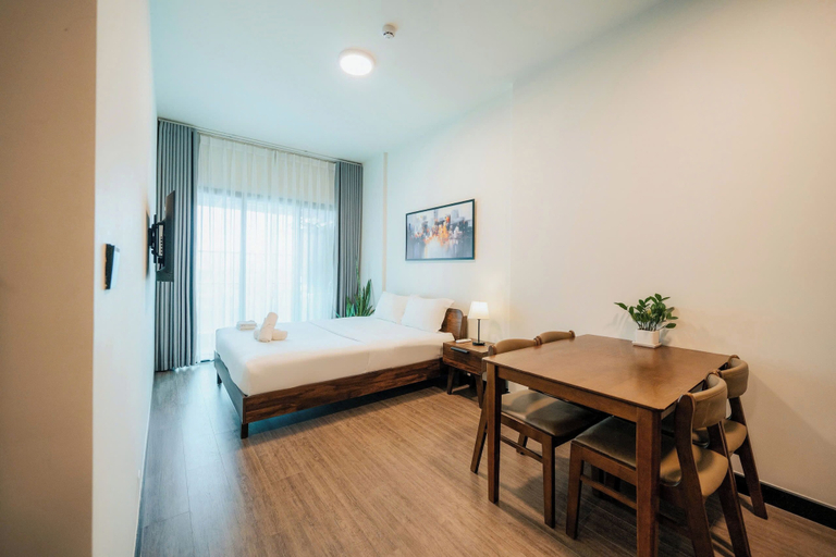 Others 4, DE LA SOL Premier Residence, District 4