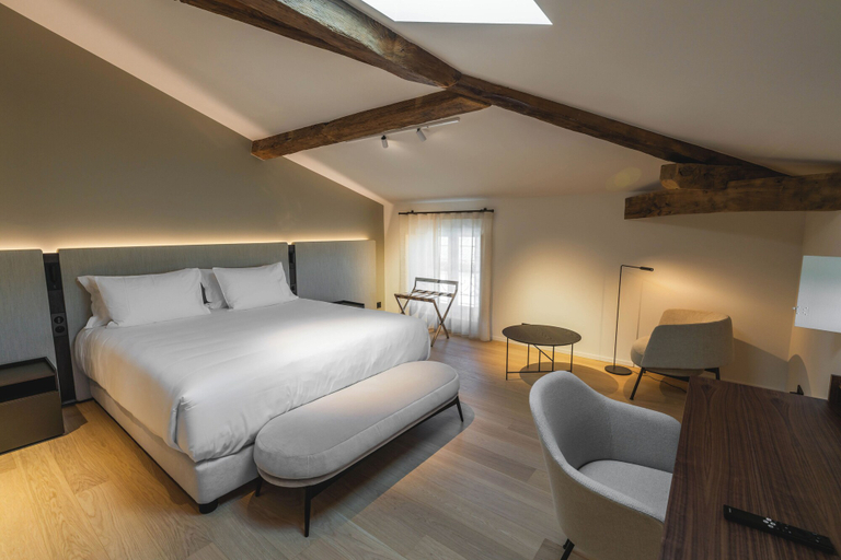 Room 3, La Villa des Vignes, Gironde