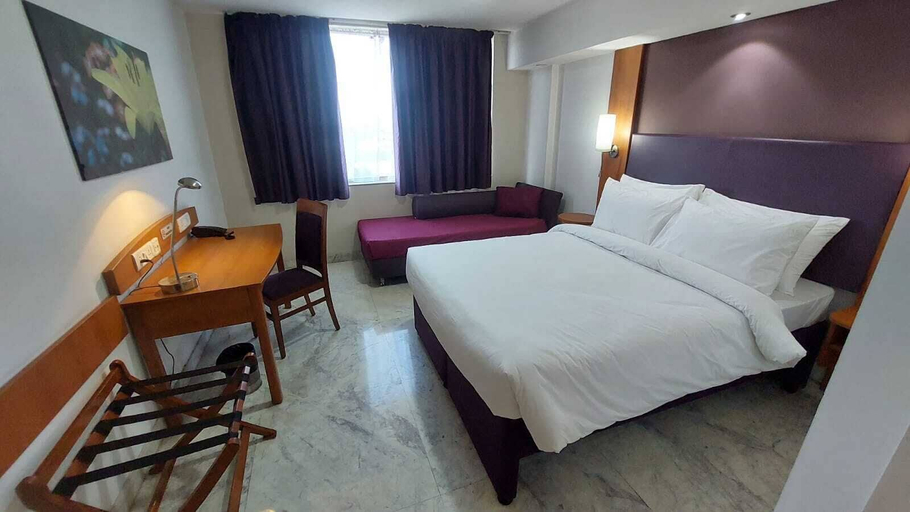 Room 4, DEVENTURE HOTEL, Delhi
