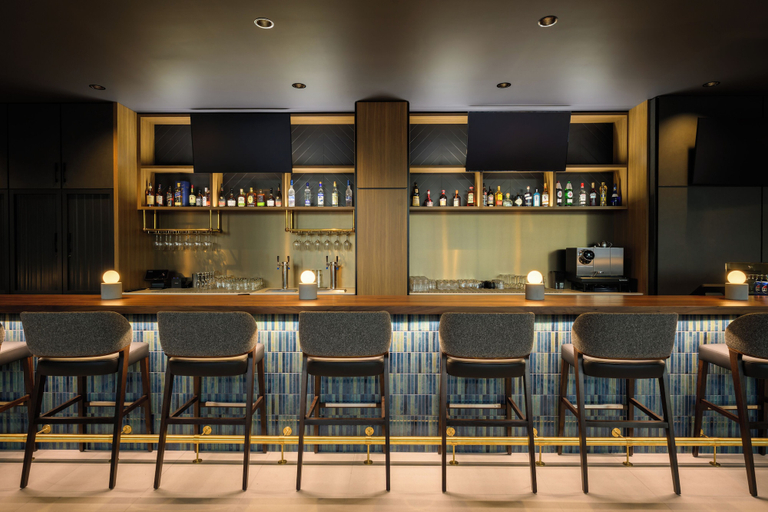 Food & Drinks 5, Hyatt Place Whitehorse, Yukon