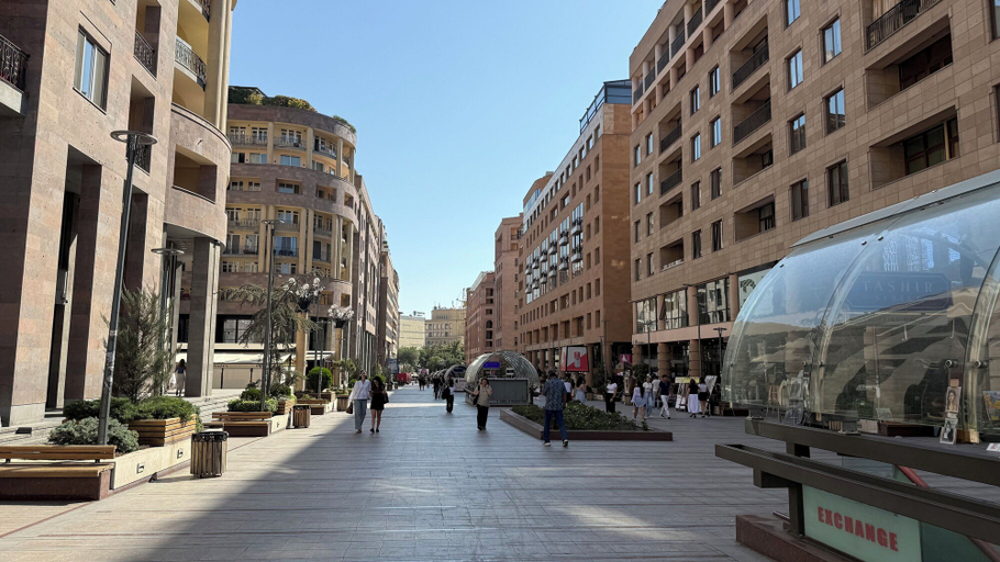 Exterior 3, Comfortable apartments on Northern Avenue by Sweet Home, Yerevan