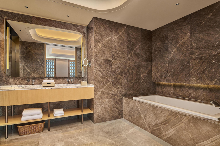Bathroom 4, Hilton Garden Inn Chongqing Yubei Central Park, Chongqing