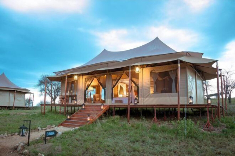Exterior 3, Kenzan Matawi Serengeti camp, Serengeti
