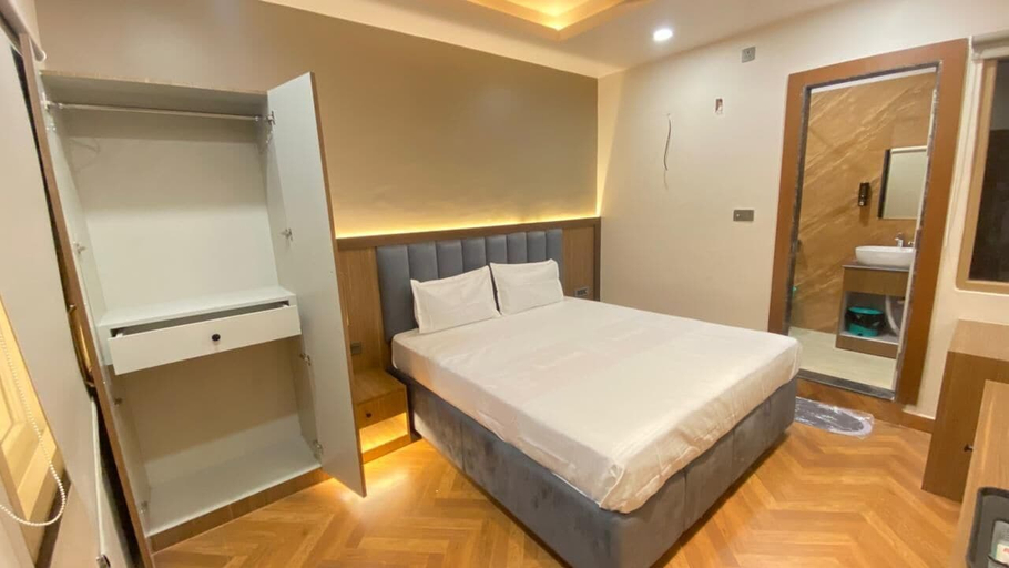 Room 3, Hotel Kanhaiya Palace, Faizabad