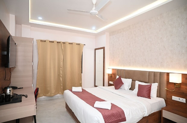 Room 5, Hotel Nirvvana Residency, Varanasi
