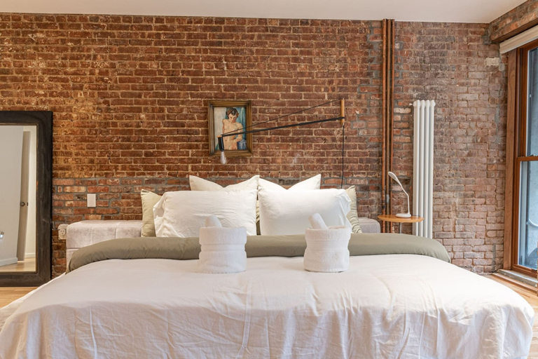 Room 3, Hawthorn I by Rove Travel 3BR Duplex Loft, New York