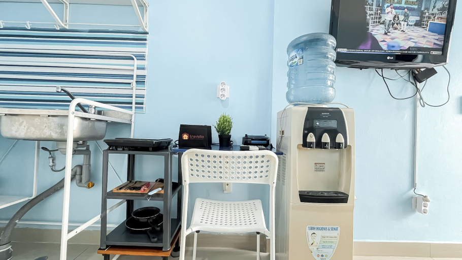 Room 2, Studio Apartment Poris 88 Near Batu Ceper Station, Tangerang
