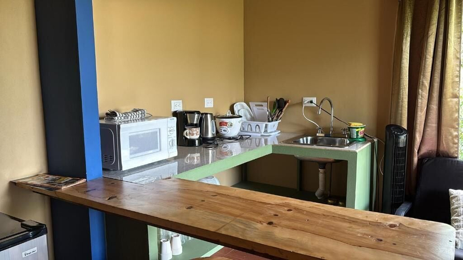 Private kitchen 5, Oxigeno- Rio Celeste, Upala