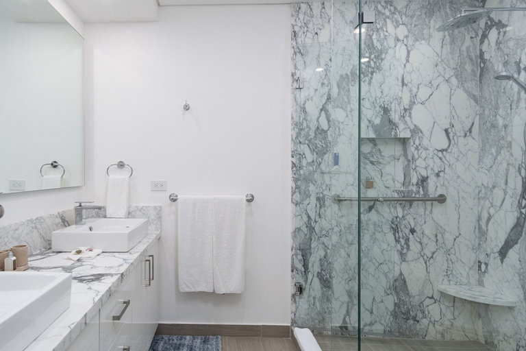 Bathroom 4, Splash in The New Lazy River and Sleep In Luxury Encantame Towers C 1204, Puerto Peñasco
