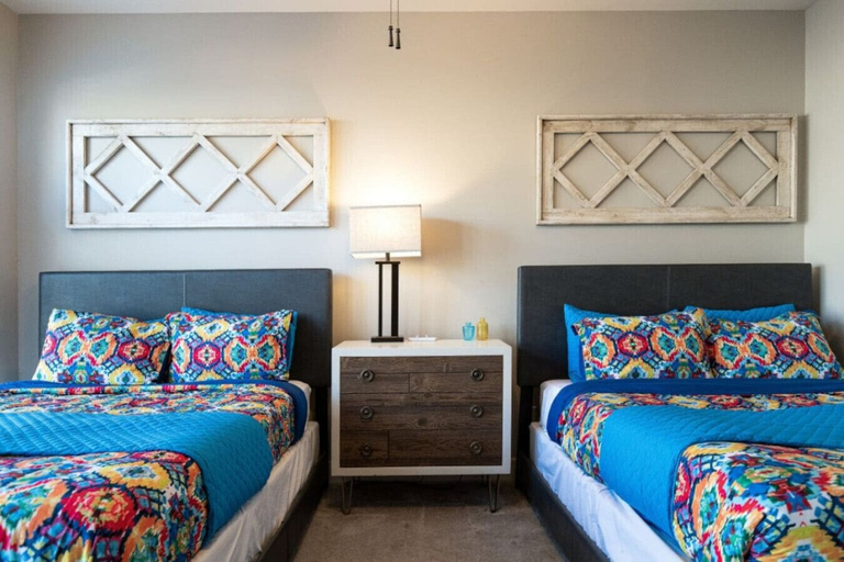 Room 4, 3203 Long BLVD, Davidson