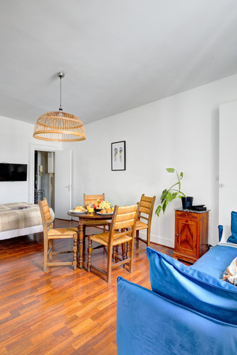 Room 3, Stylish 1BR in Le Marais District, Paris