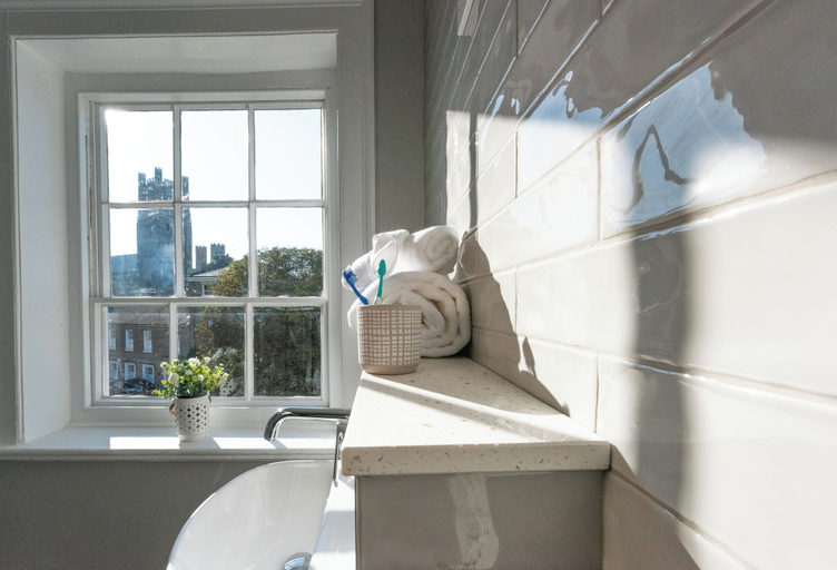 Bathroom 4, Poets 24 Apartments, Cambridgeshire