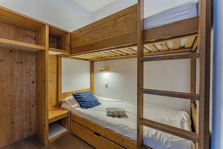 Bedroom 3, Les Olympiades, Savoie