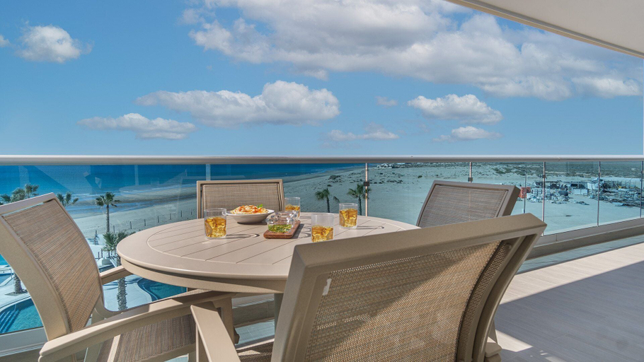 Outdoor dining 3, Amazing two Bedroom Beach Front Condo W405, Puerto Peñasco