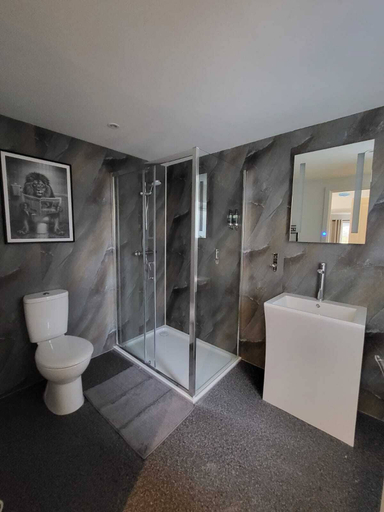 Bathroom 4, Duffus Nights, Moray