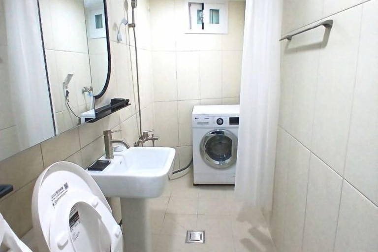 Bathroom, Hongdai With, Mapo