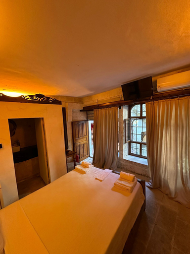 Bedroom 4, BEİRUT TAŞ KONAK OTEL, Merkez