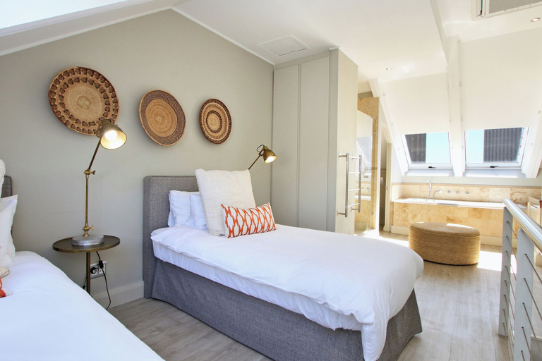 Room 4, Piazza Penthouse by ITC Hospitality, City of Cape Town
