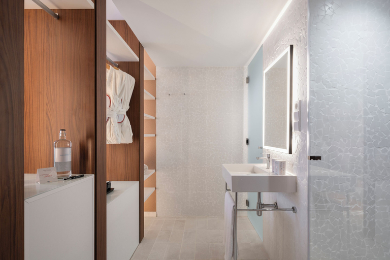 Bathroom 5, Axel Hotel Valencia – Adults Only, Valencia