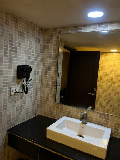 Bathroom 3, Hotel Saiprakash, Hyderabad