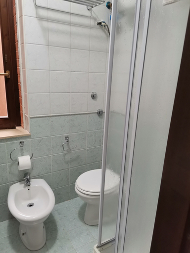 Bathroom 4, Riviera Village, Caltanissetta