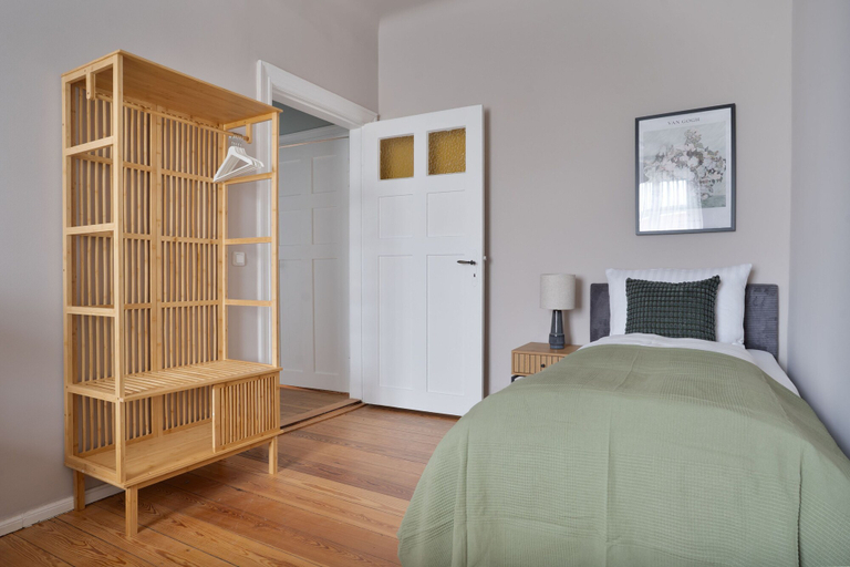 Room 2, Schöne Apartments in Dessau I home2share, Dessau-Roßlau