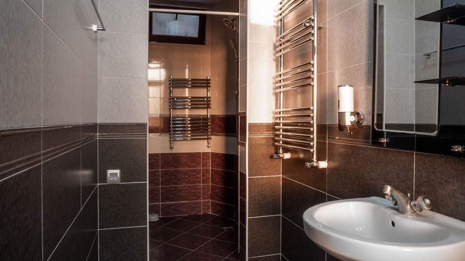 Bathroom 5, Olive Garden Hotel Baku, Baku