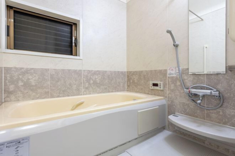Bathroom 3, Asakusa old town guesthouse, Taitō