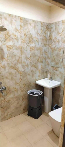 Bathroom 4, Shree Ram Swaroop vatika, Chitrakoot