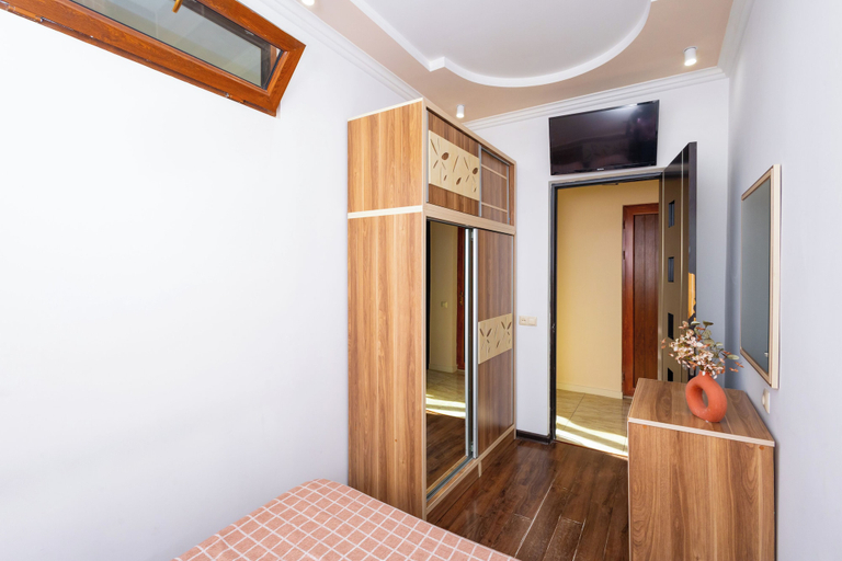 Room 3, Apartment by Luxe Group AM104, Yerevan