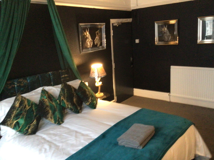 Room 5, The White Swallow Hotel, Blackpool