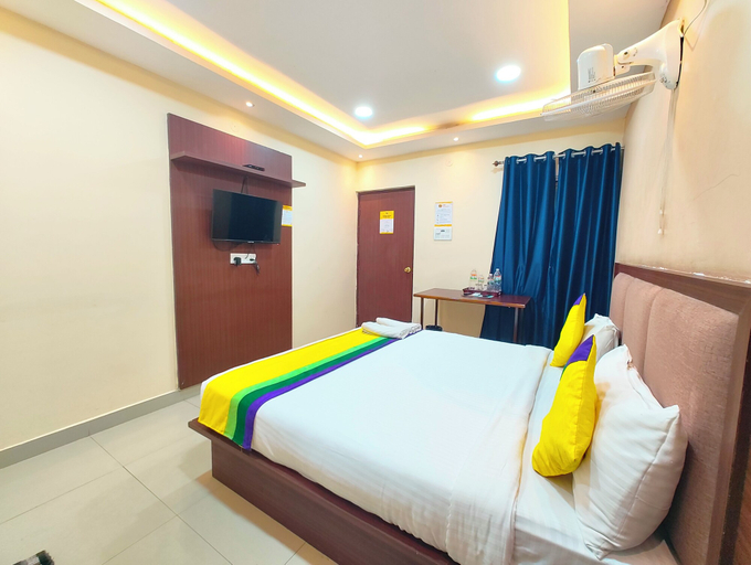 Room 5, Hotel Kashi Grand Residency Varanasi, Varanasi