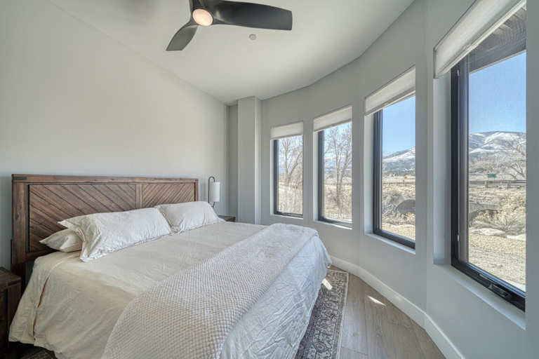 Bedroom 2, Mayfly Hotel, Chaffee