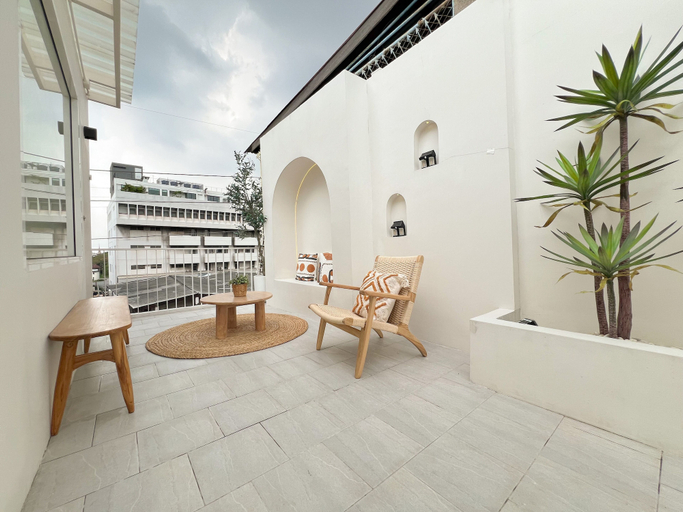 Rooftop terrace 5, Darlene House, Samphantawong