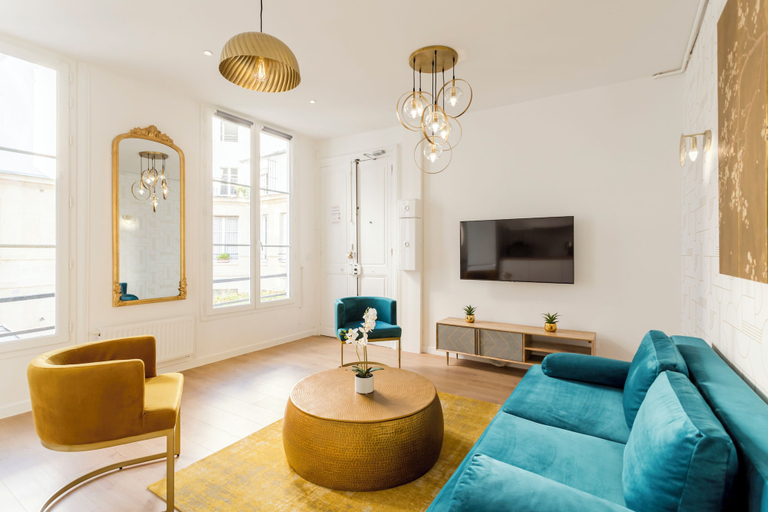 Living area 4, Merveil Family Suite - Louvre St Anne, Paris