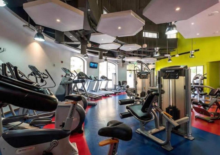 Gym 3, Urban Panda Mirror Maze Hostel JBR, Dubai
