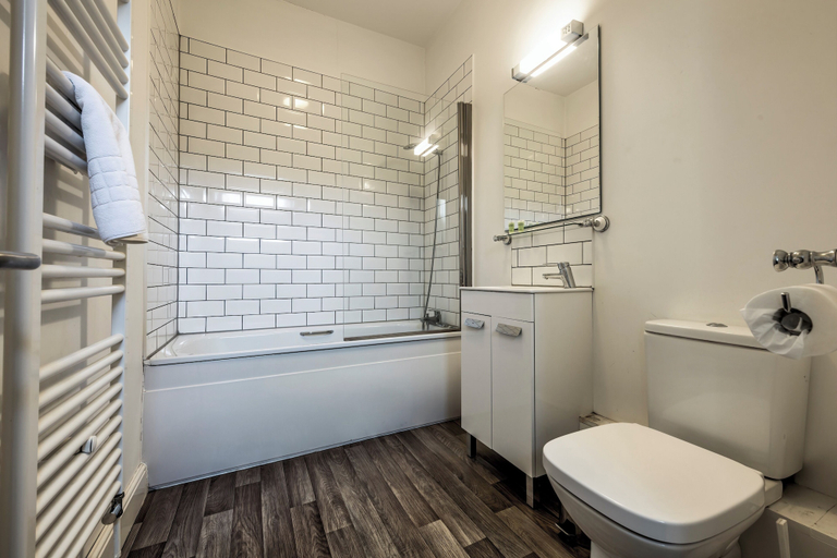 Bathroom 3, The Cornerhouse, Somerset