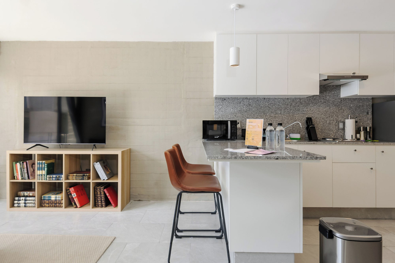 Private kitchen 4, Berna 14 by Wynwood House, Mexico City
