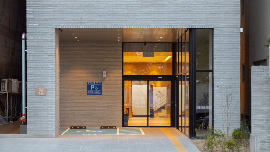 Exterior 3, Hound Hotel Pohang Yeongildae, Pohang