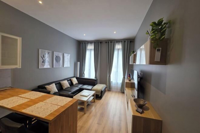 Living area 2, Apartment Centre Carmes, Haute-Garonne