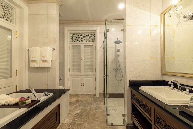 Bathroom 2, Ping Pura Riverside Resort & Spa, Hang Dong