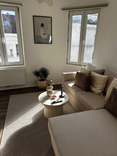 Living room 5, Modern 1BR plus LR Apt Near Gravensteen, Oost-Vlaanderen