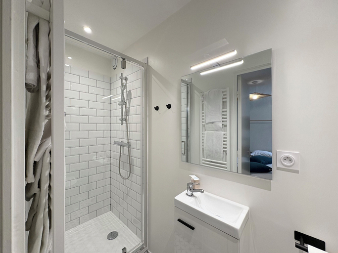 Bathroom 4, Hôtel le Terminus et son restaurant Côte à Côte, Saône-et-Loire