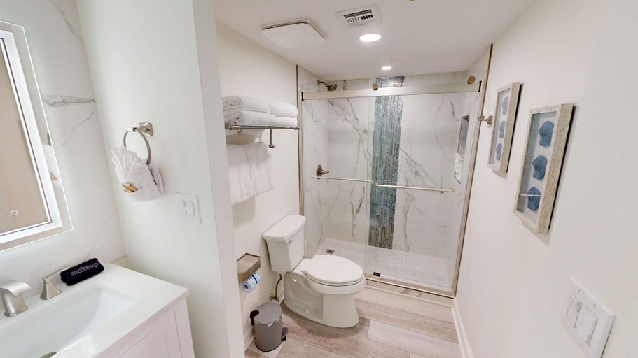 Bathroom 4, Destin Towers 113 2 Bedroom Condo, Okaloosa