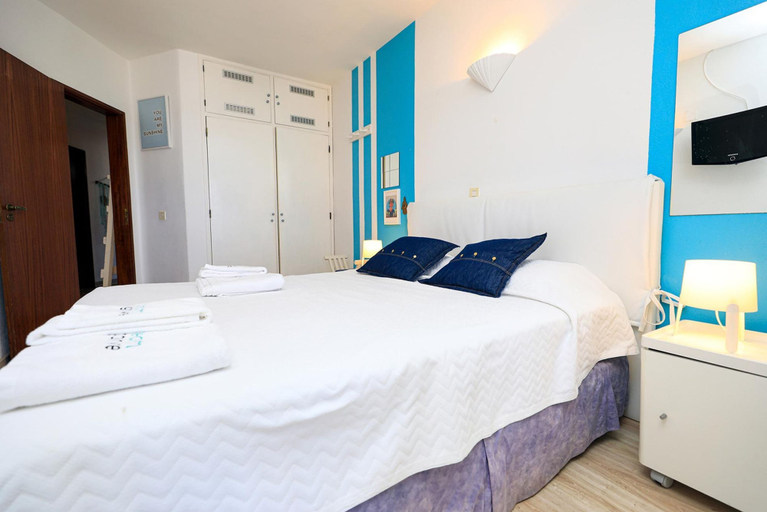 Bedroom 5, C22 - Beco do Po o Beach Townhouse in Praia da Luz, Lagos