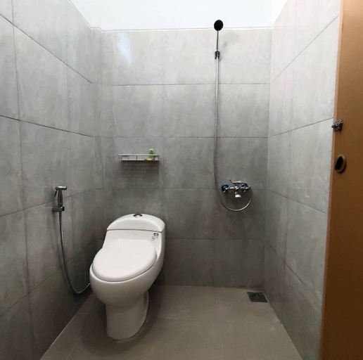 Bathroom, Travel Guesthouse, Balikpapan