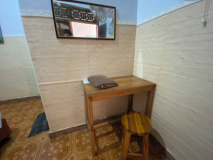 Room 2, OYO 94783 Wakasih Homestay, Klungkung